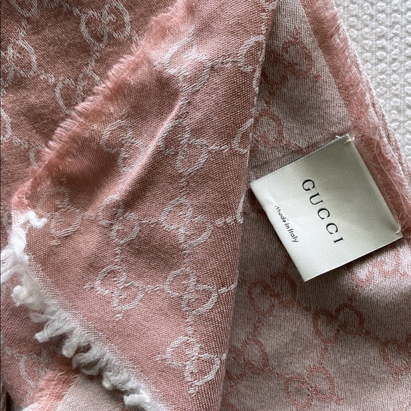 Gucci Accessories - Wool GG jacquard scarf